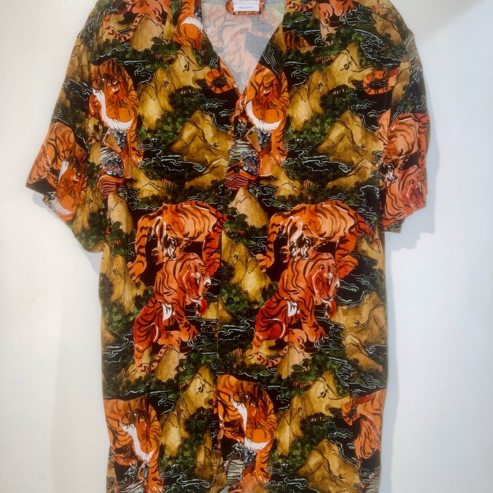 Zara Men’s Vibrant Tropical Tiger Print Casual Button Down Shirt